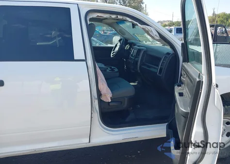 2016 Ram 1500 St z USA, uszkodzony, nr VIN 1C6RR7KG3GS339907